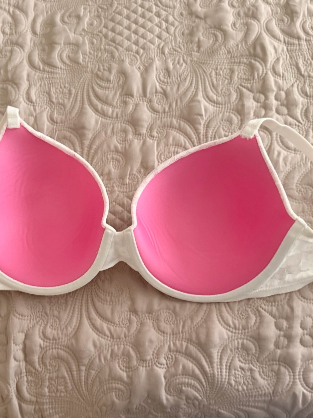 Victoria's Secret Lace T-Shirt Bra in Ivory White - Picture 4 of 5